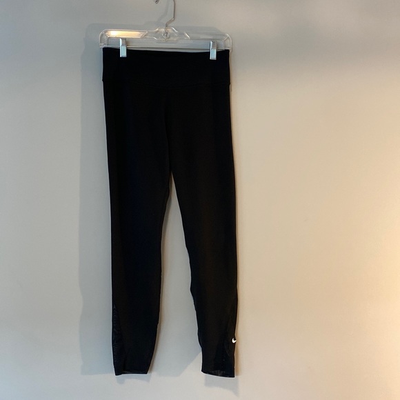 Nike leggings with mesh calves - Picture 5 of 7